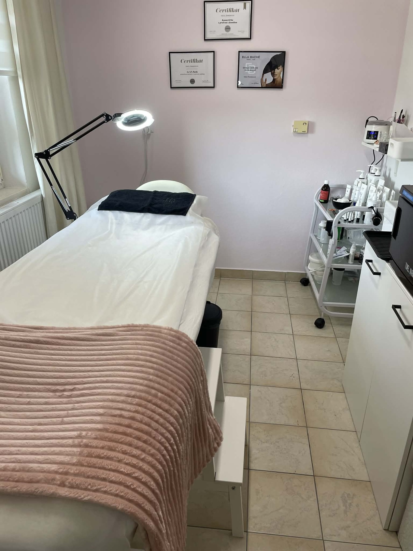 Treatment room – full view
